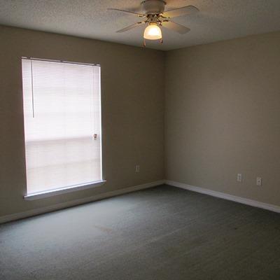 AZALEA GARDENS DESTIN - Residential Lease