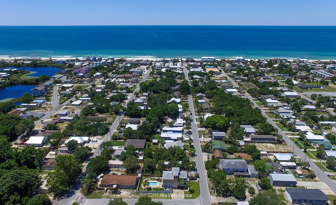 LAGUNA BEACH 8TH ADDN - Residential