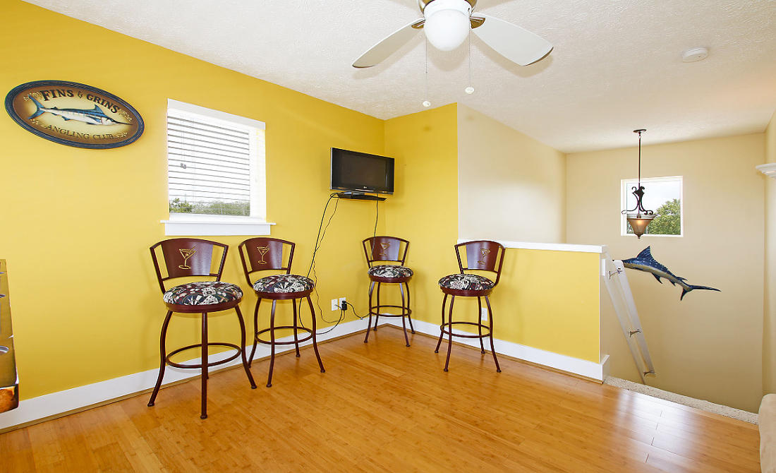 LAGUNA BEACH 8TH ADDN - Residential