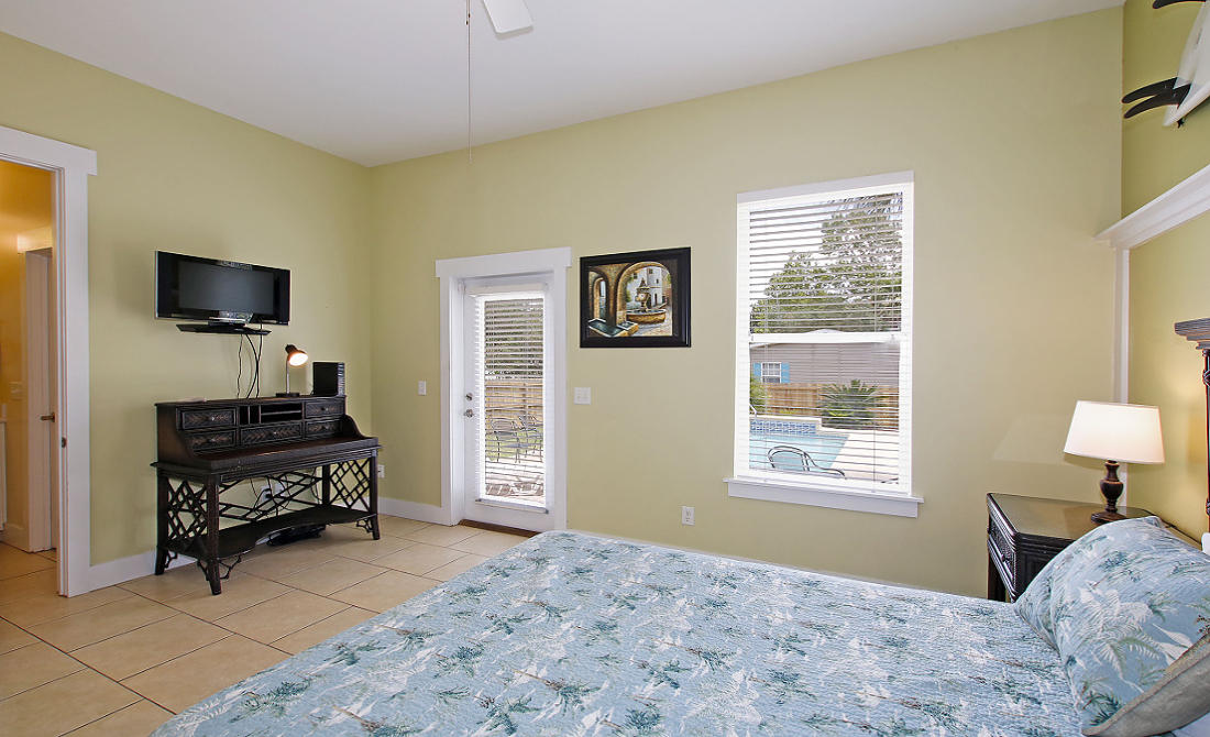 LAGUNA BEACH 8TH ADDN - Residential