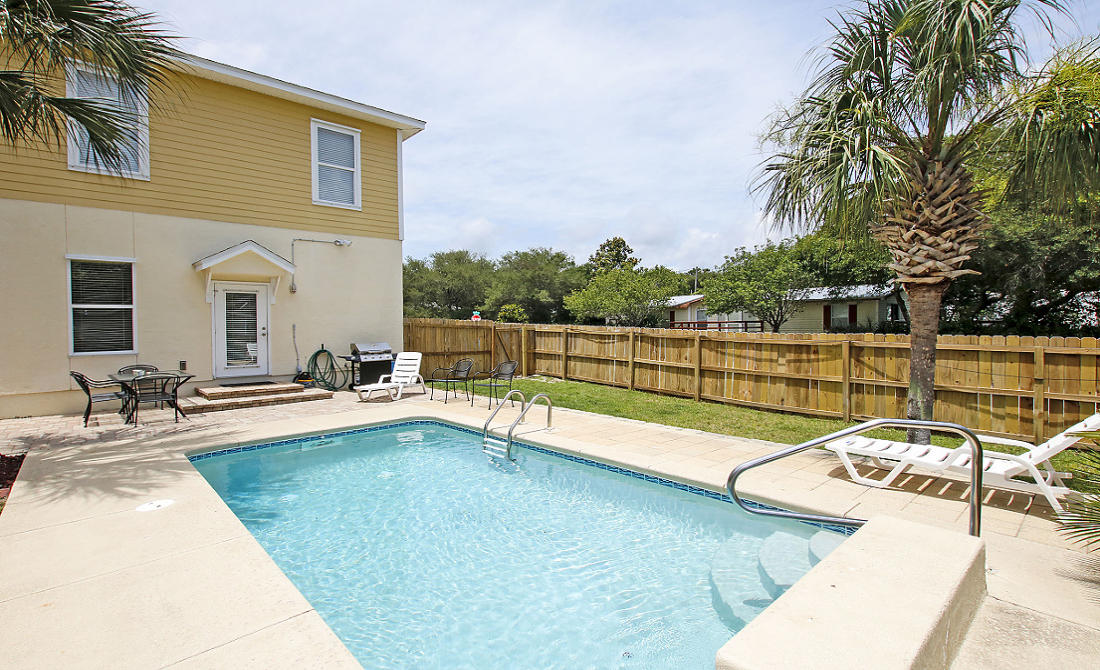 LAGUNA BEACH 8TH ADDN - Residential