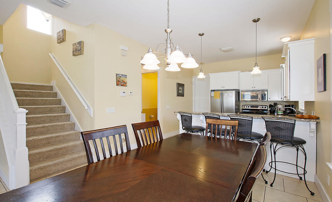 LAGUNA BEACH 8TH ADDN - Residential