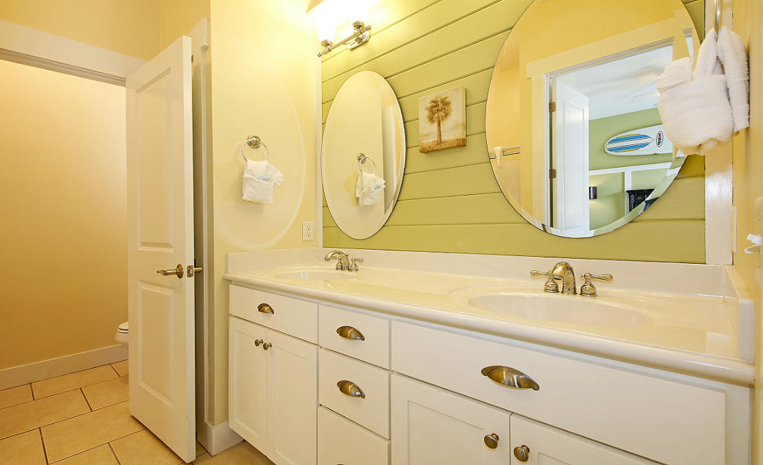 LAGUNA BEACH 8TH ADDN - Residential