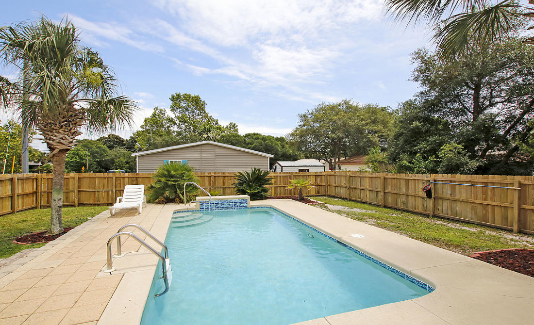 LAGUNA BEACH 8TH ADDN - Residential