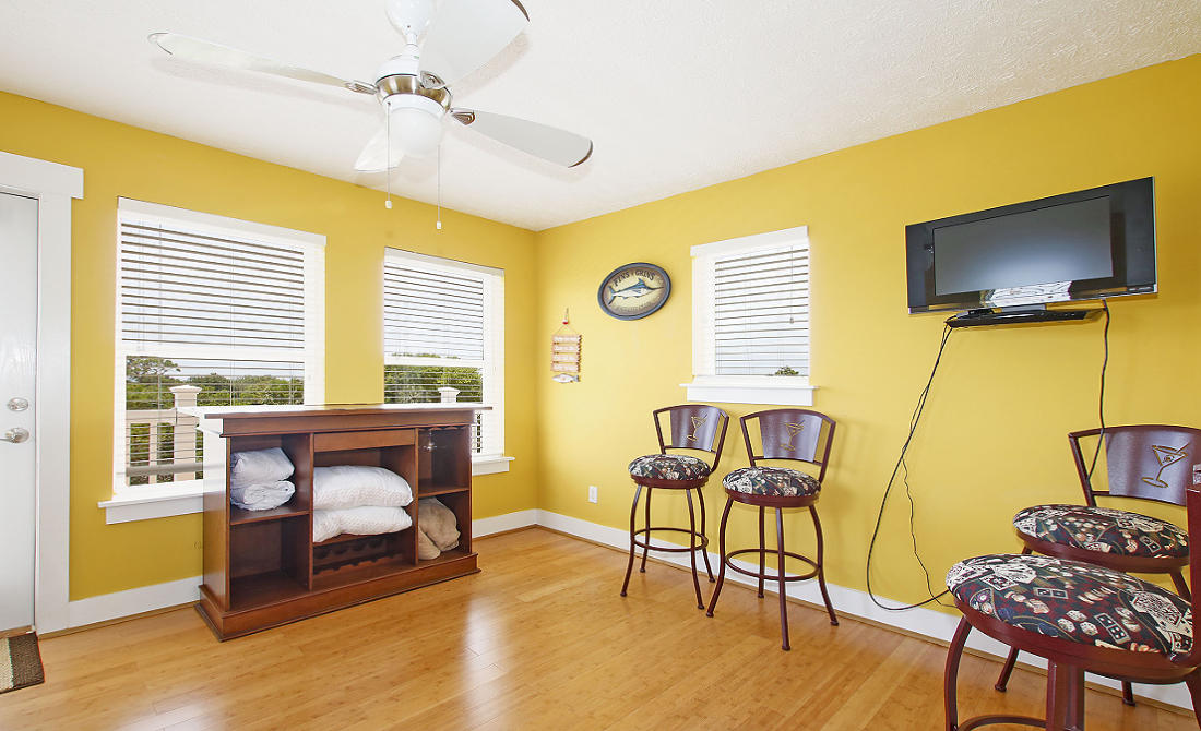 LAGUNA BEACH 8TH ADDN - Residential