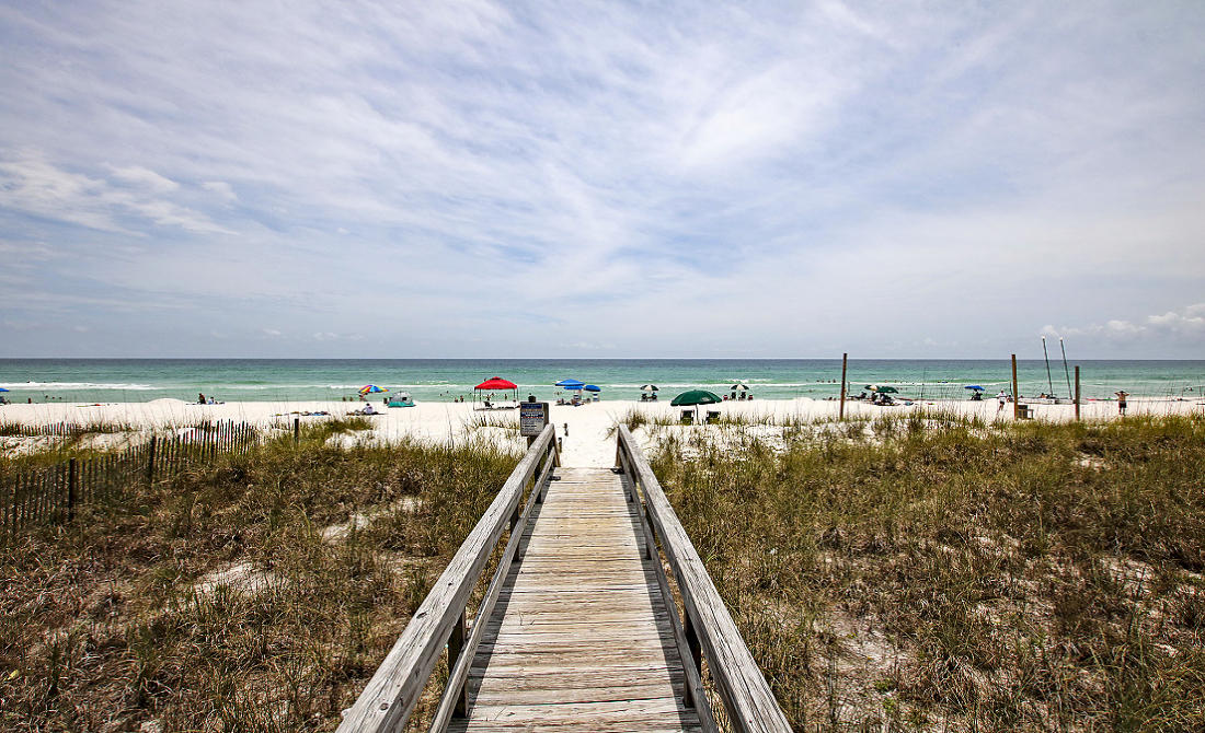 LAGUNA BEACH 8TH ADDN - Residential