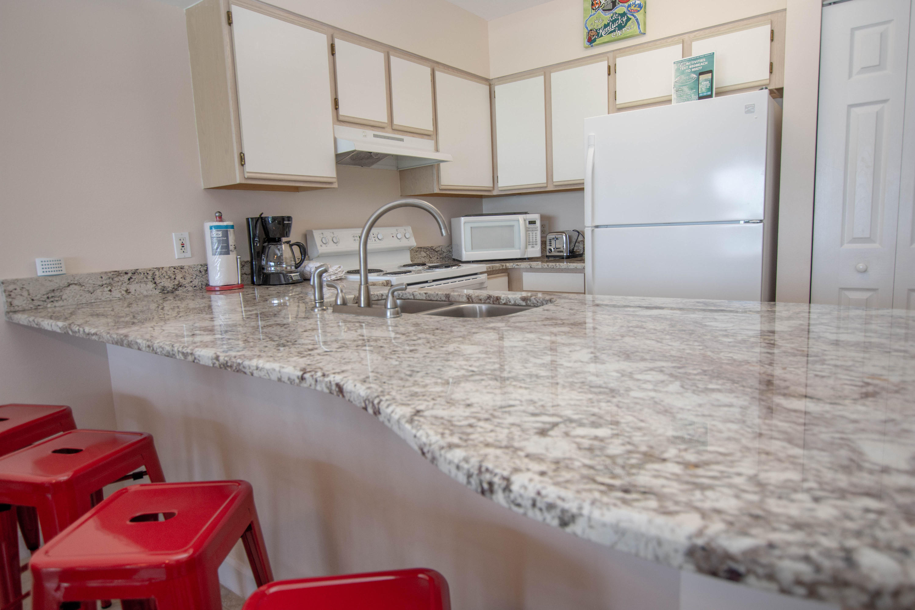 EMERALD TOWERS WEST CONDO - Residential