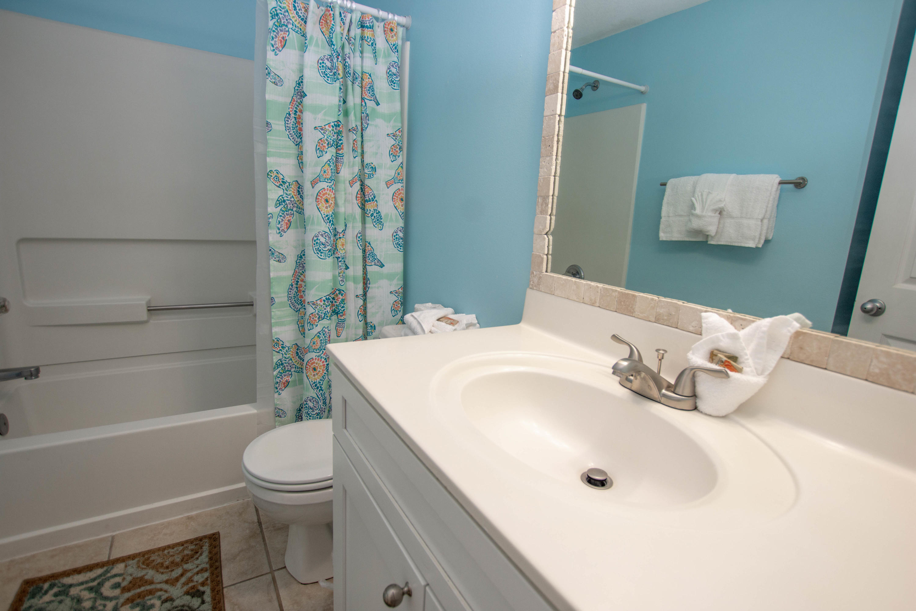 EMERALD TOWERS WEST CONDO - Residential