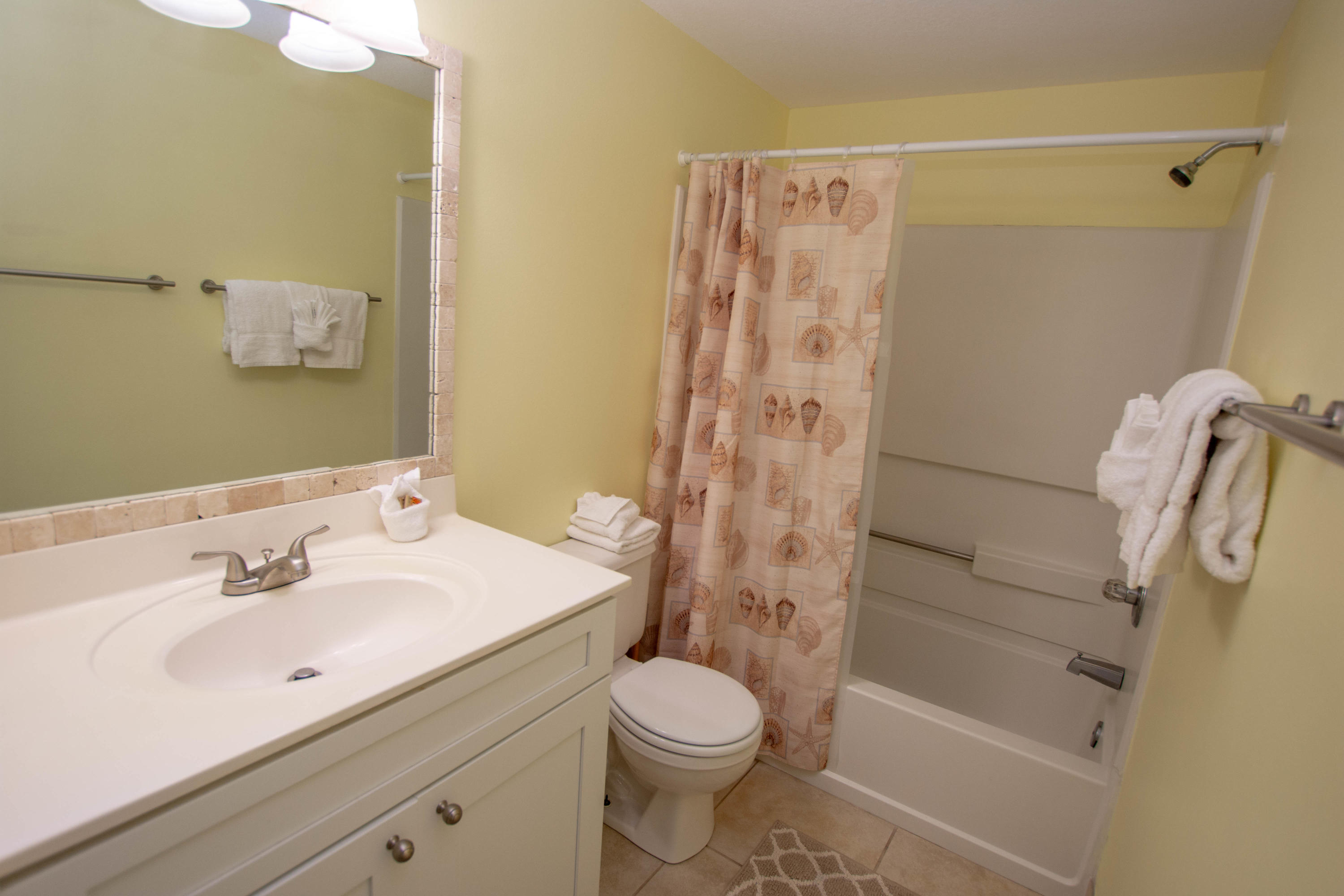 EMERALD TOWERS WEST CONDO - Residential