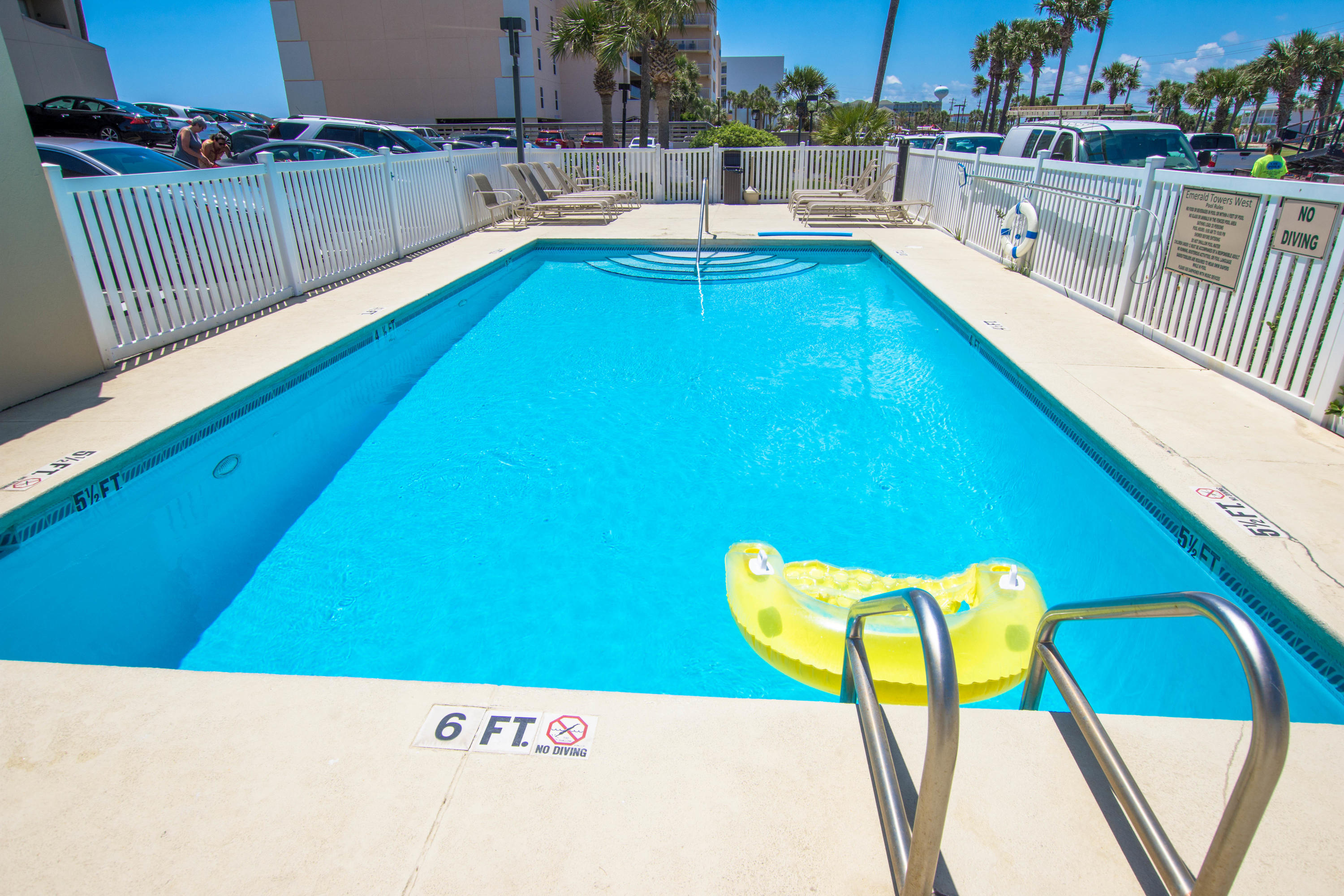 EMERALD TOWERS WEST CONDO - Residential