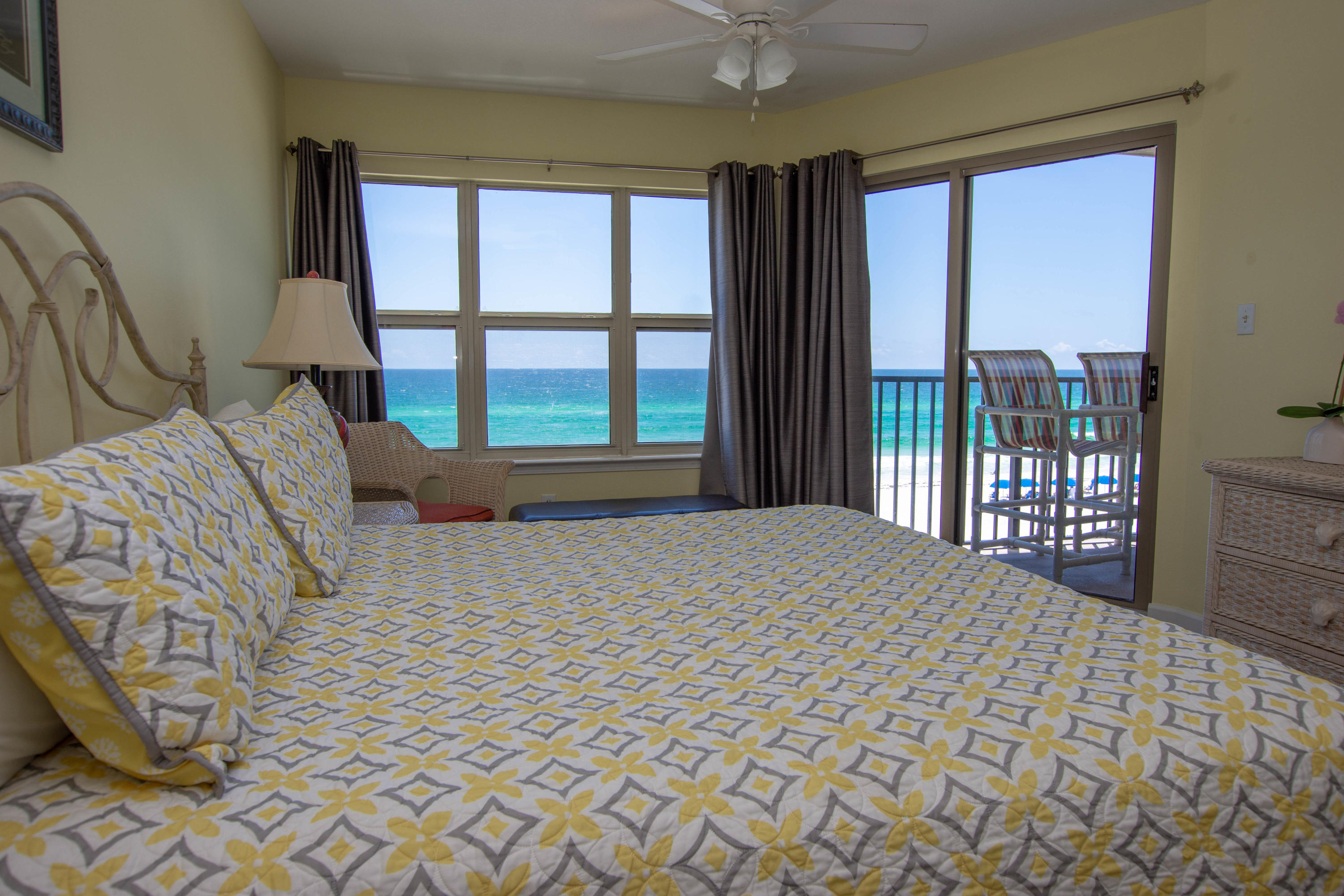 EMERALD TOWERS WEST CONDO - Residential