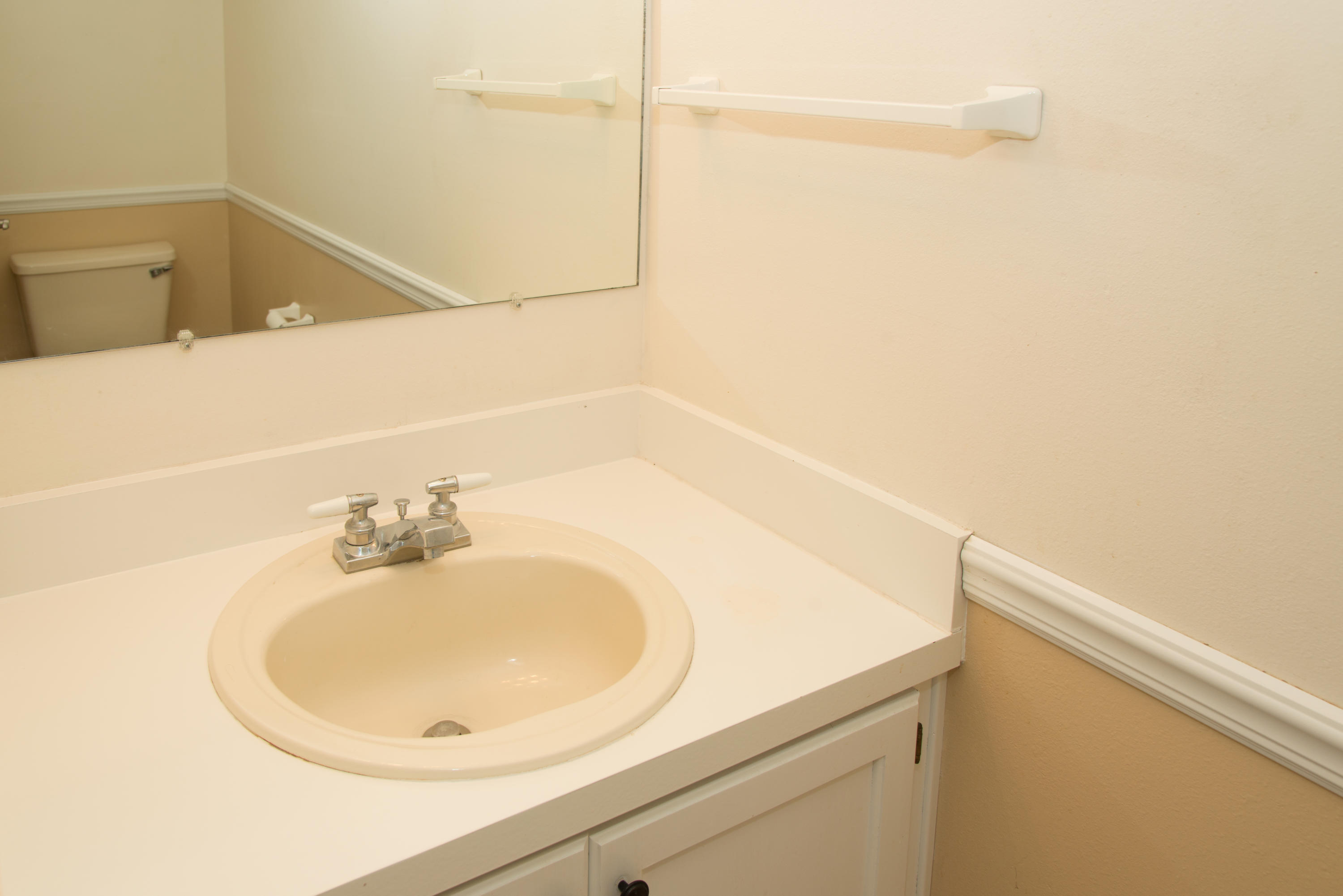 VILLAGE WEST - Residential Lease