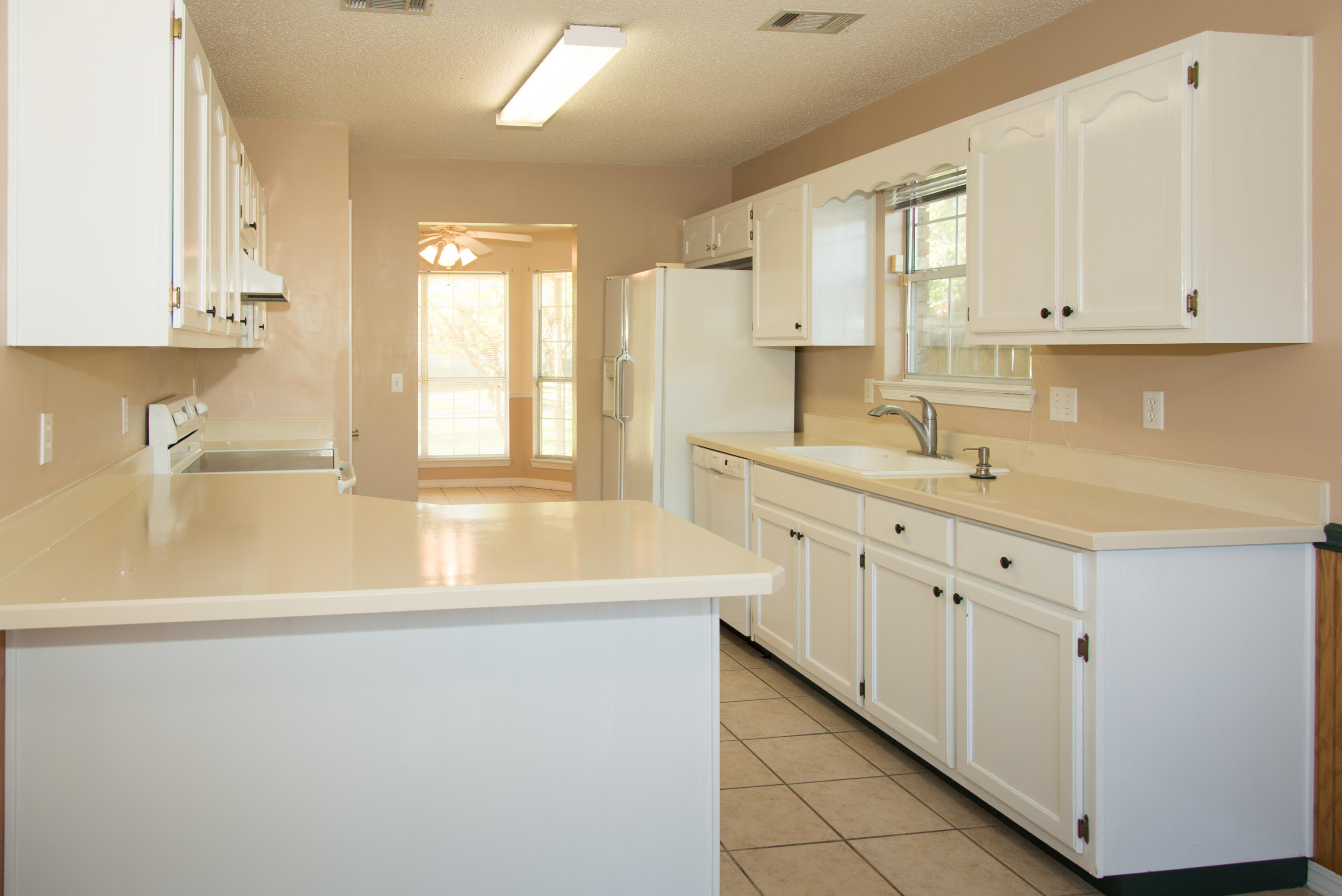 VILLAGE WEST - Residential Lease