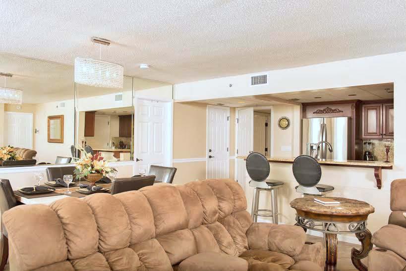 LONG BEACH - Residential