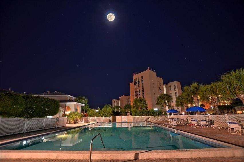 SHORELINE TOWERS 2 - Residential