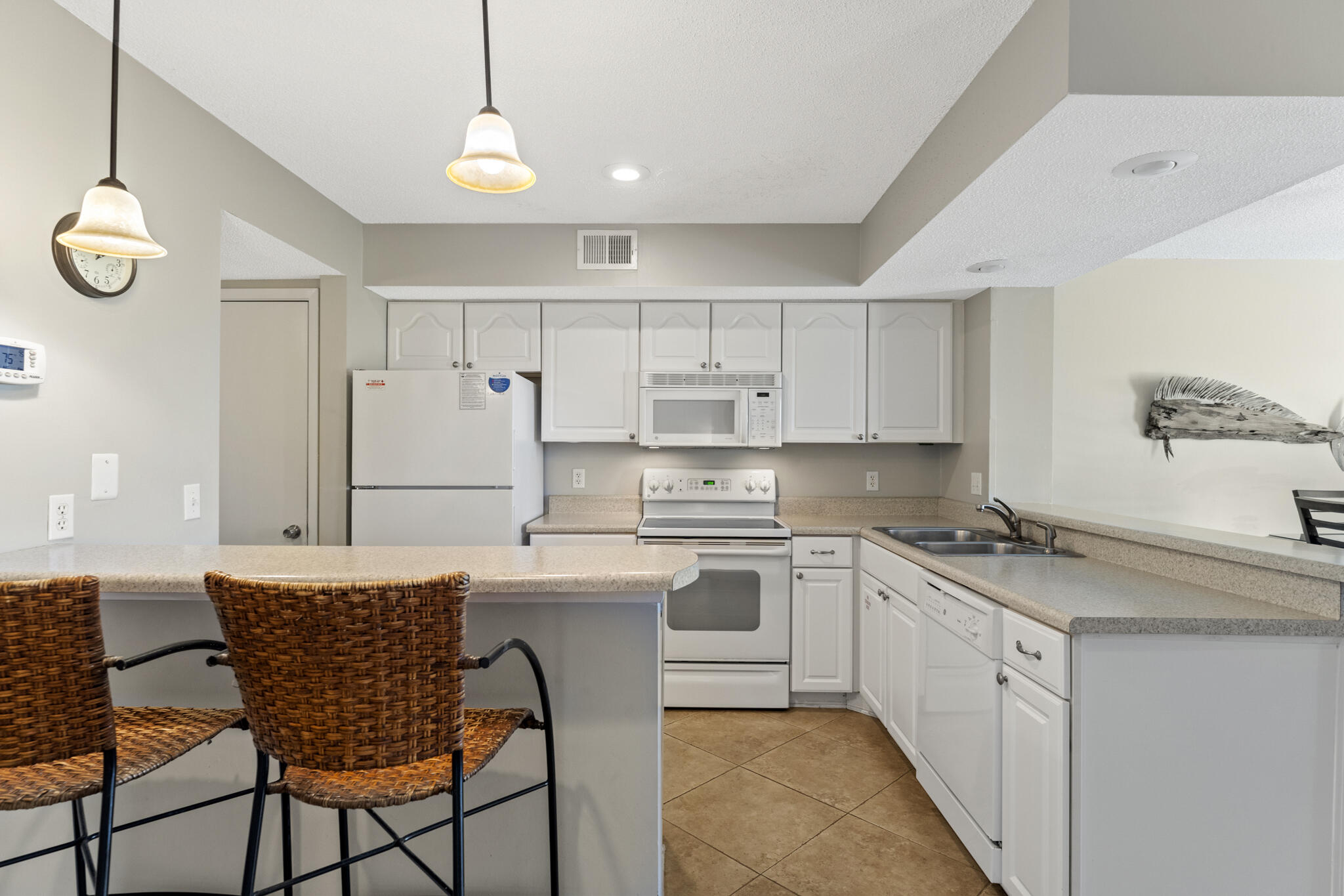 HARBOUR POINT CONDO - Residential