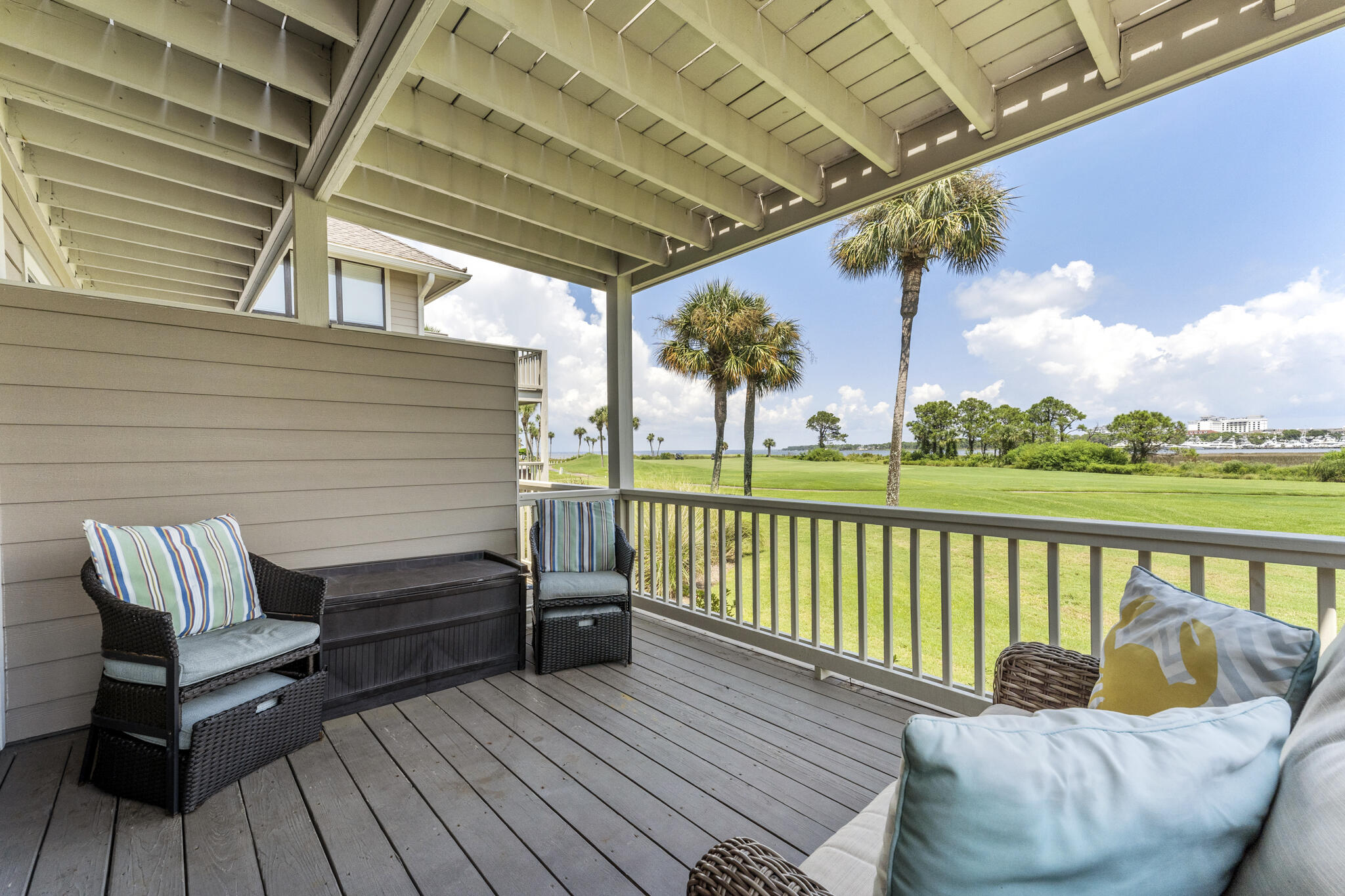 HARBOUR POINT CONDO - Residential