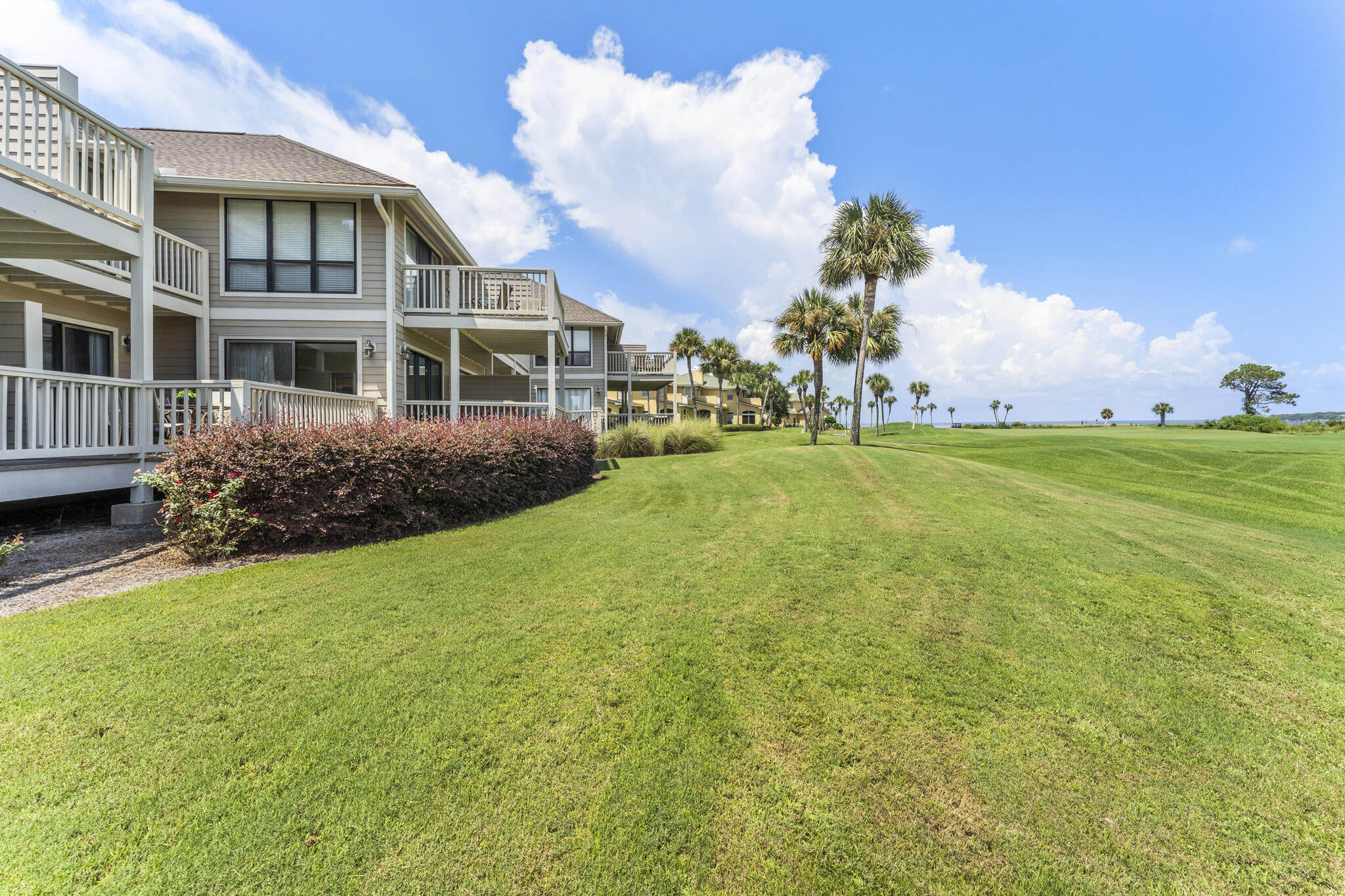 HARBOUR POINT CONDO - Residential