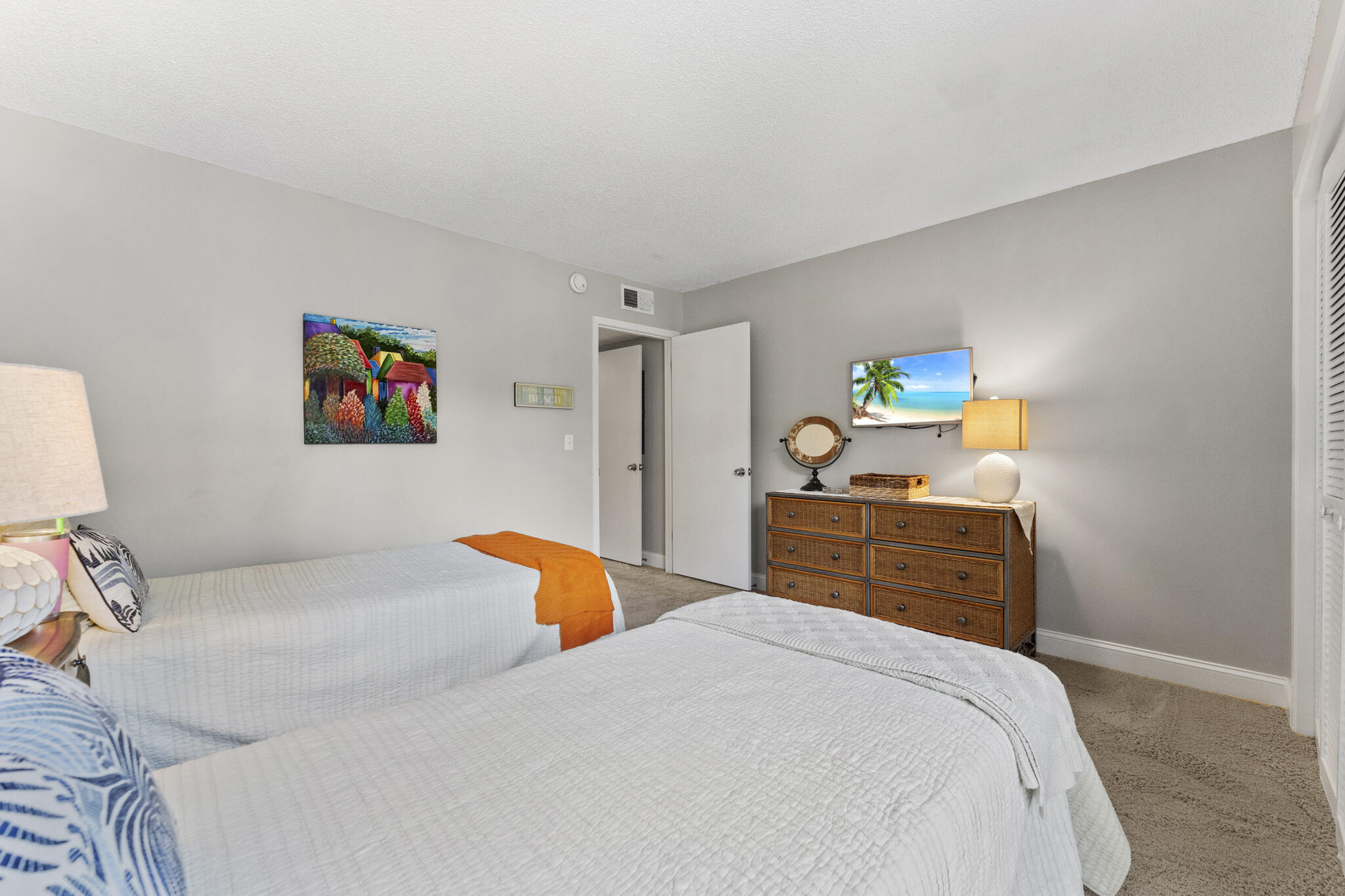 HARBOUR POINT CONDO - Residential