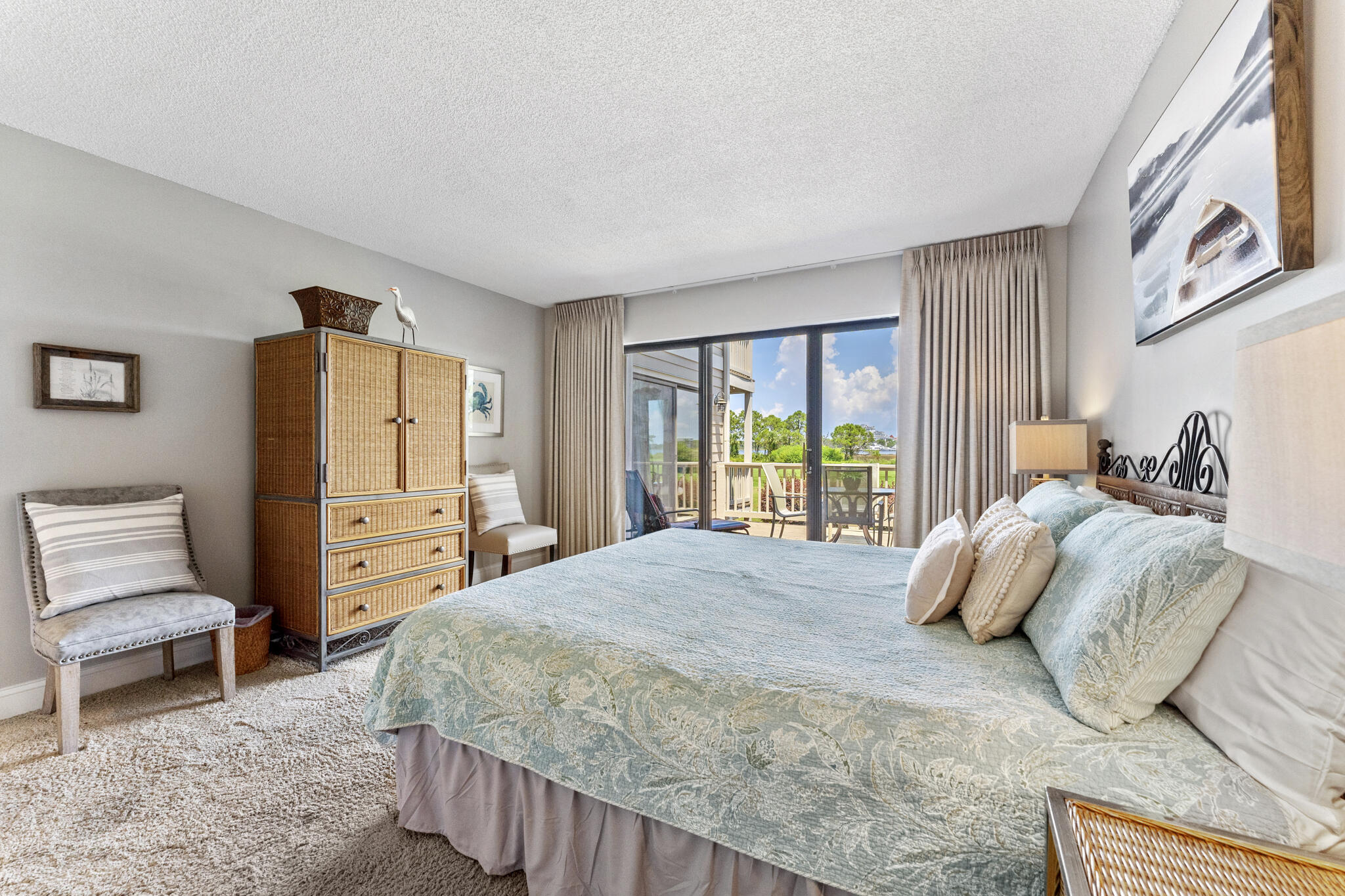 HARBOUR POINT CONDO - Residential