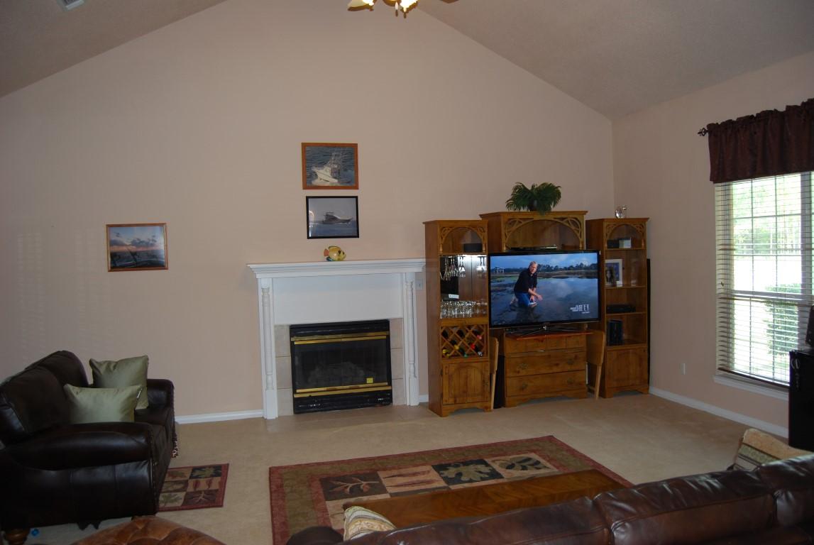 LAKESIDE EAST - Residential