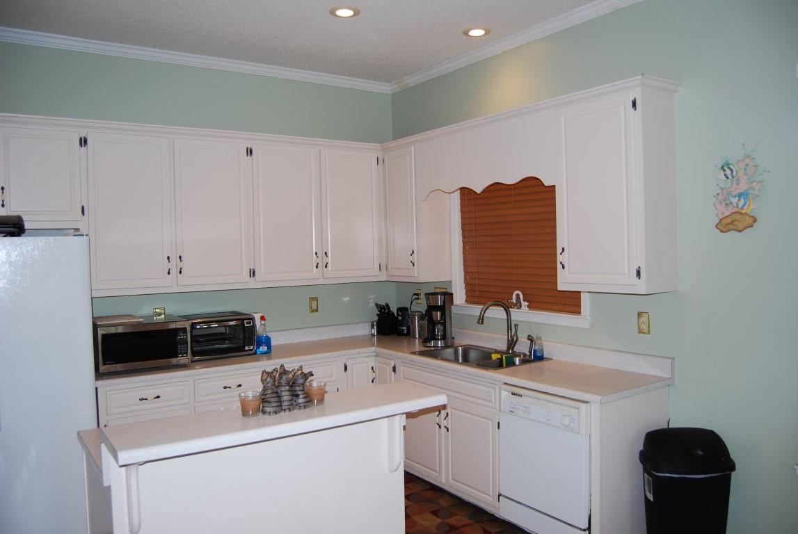 LAKESIDE EAST - Residential