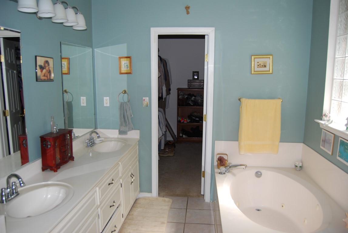 LAKESIDE EAST - Residential