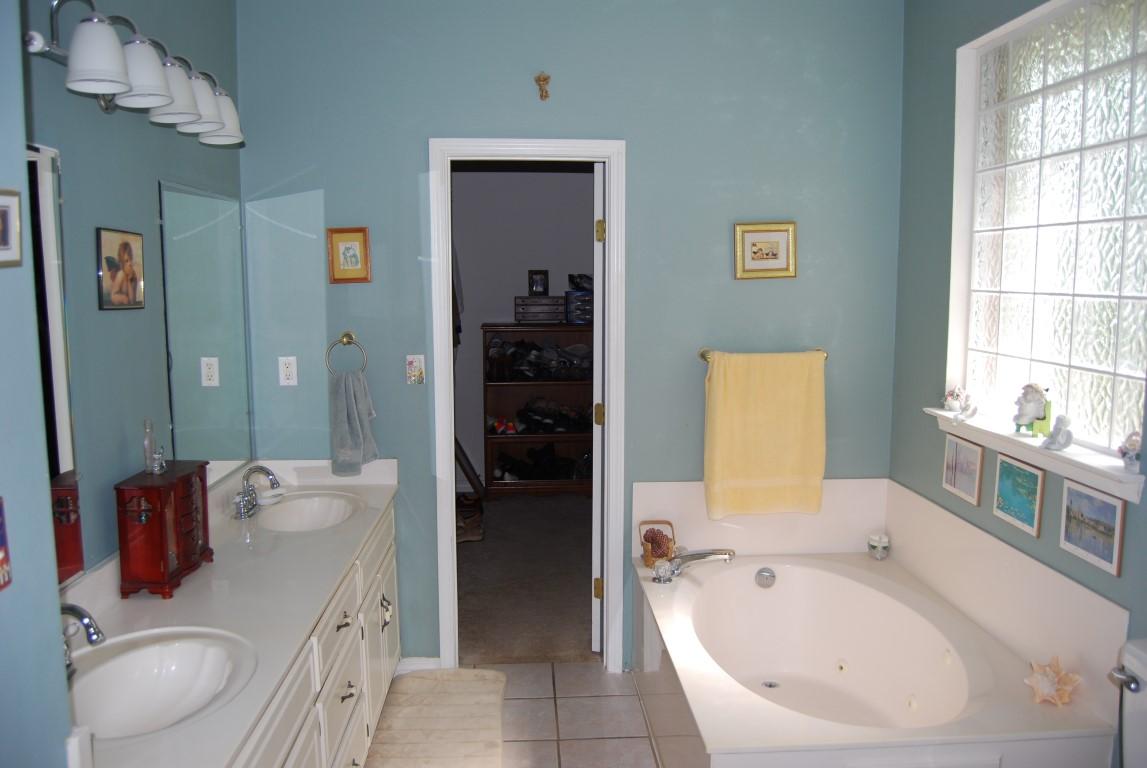 LAKESIDE EAST - Residential