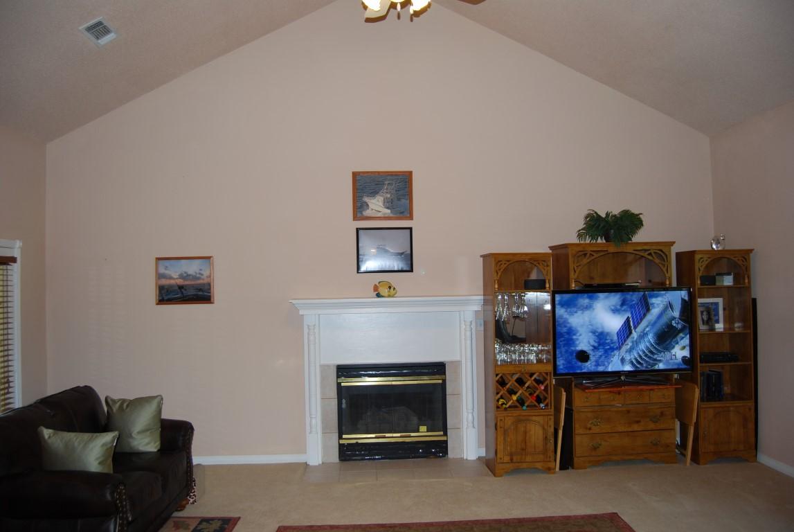 LAKESIDE EAST - Residential