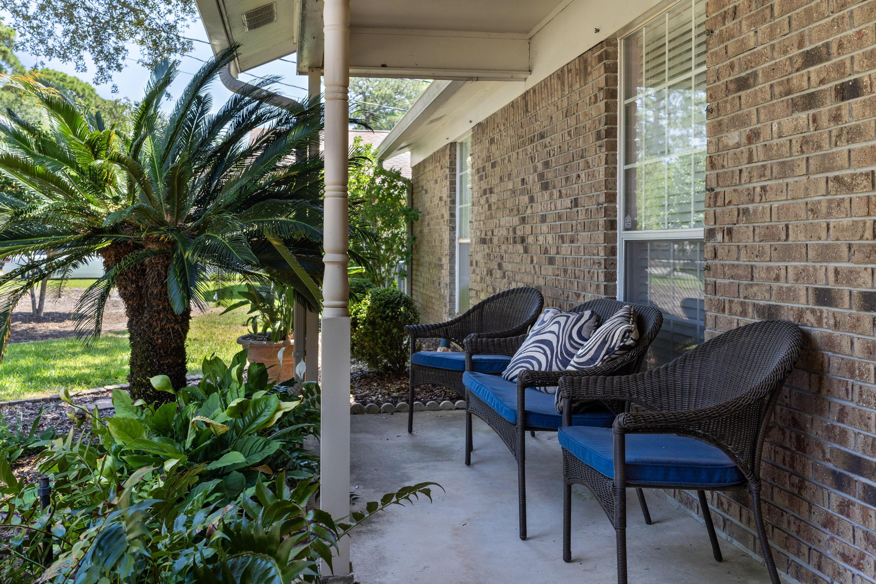 MARY ESTHER MANOR 1ST ADDN - Residential