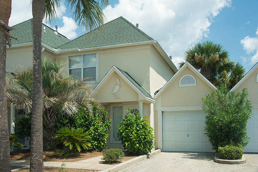 PELICAN PLACE T/H WEST - Residential Lease