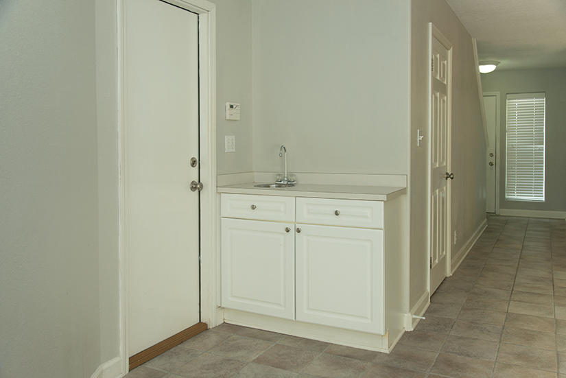 PELICAN PLACE T/H WEST - Residential Lease