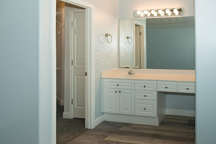 PELICAN PLACE T/H WEST - Residential Lease