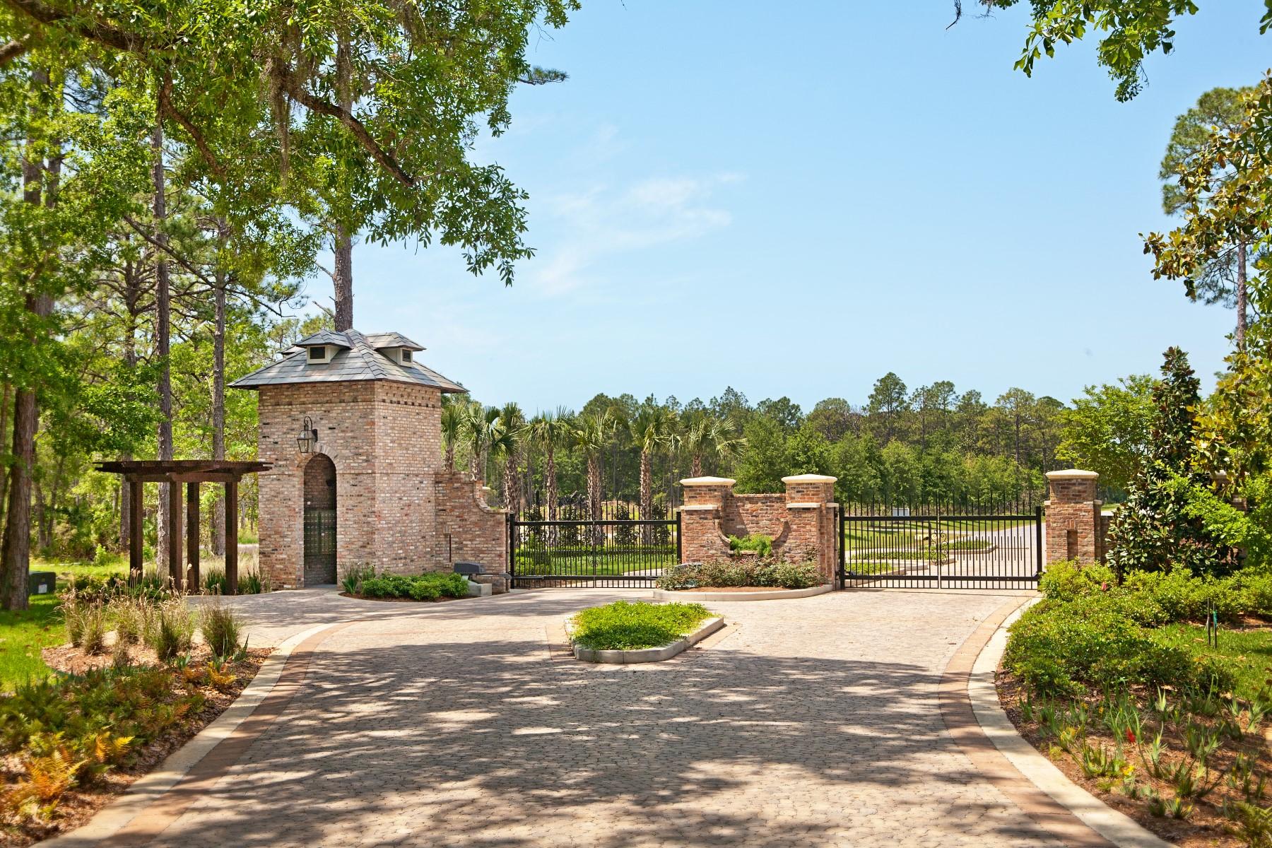 CHURCHILL OAKS - Land