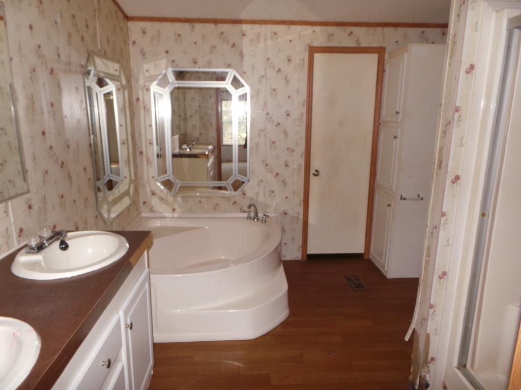 EAST BAY HEIGHTS - Residential