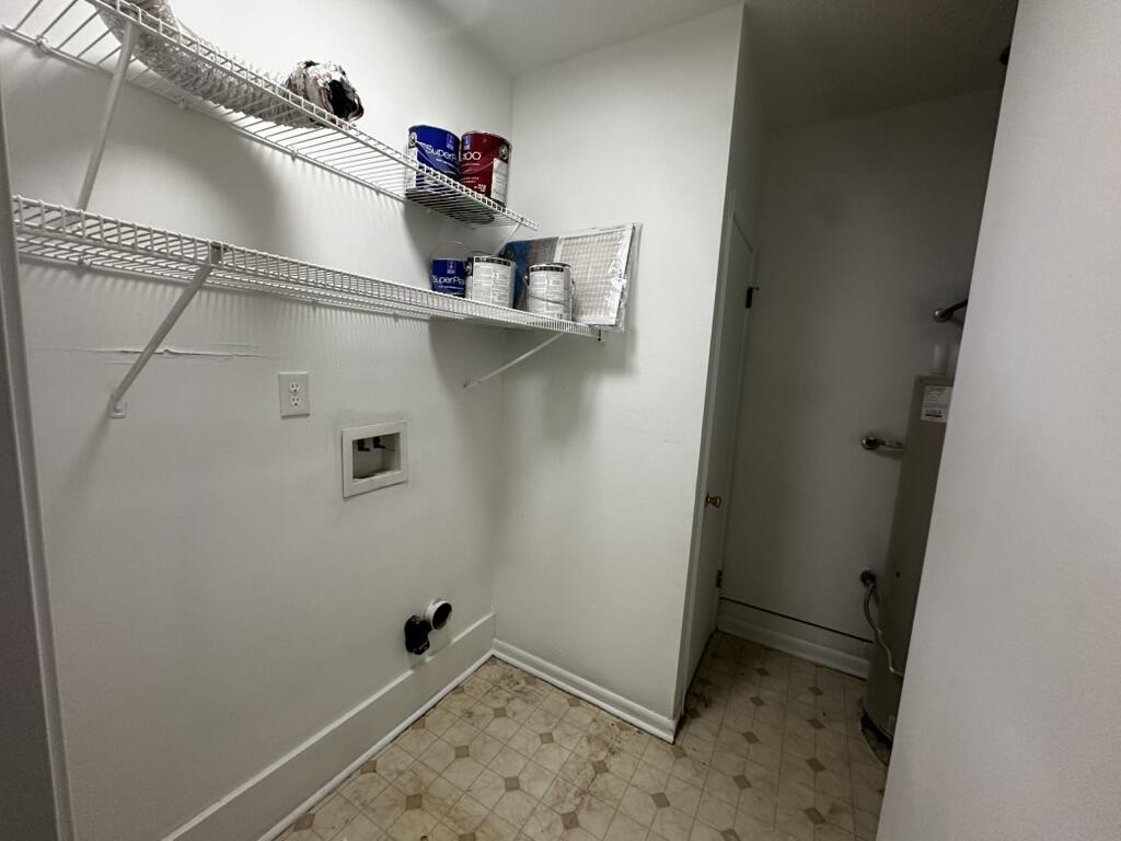 MORRIS ADD CRESTVIEW LOTS 10 TO 12 INC BLK 2 - Residential