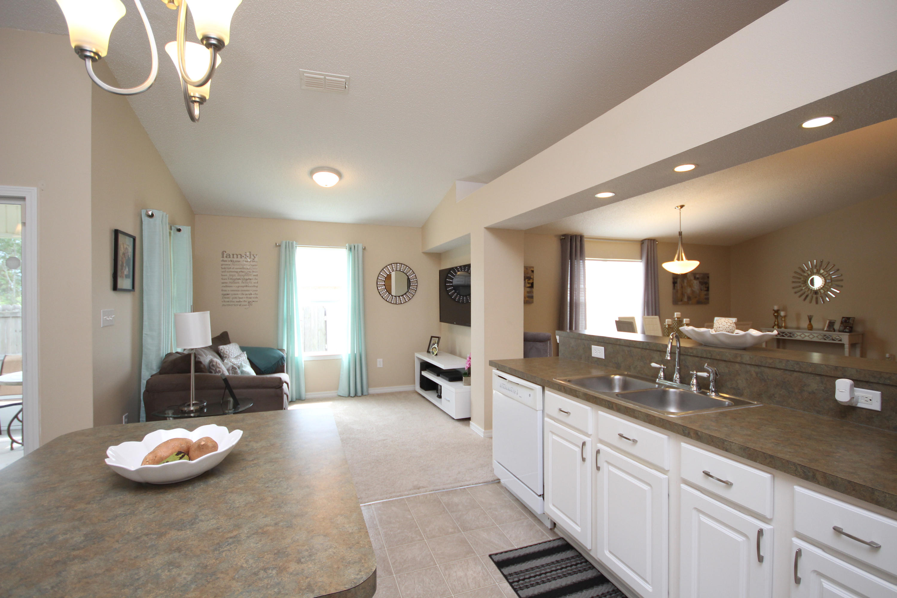 REDSTONE ESTATES - Residential