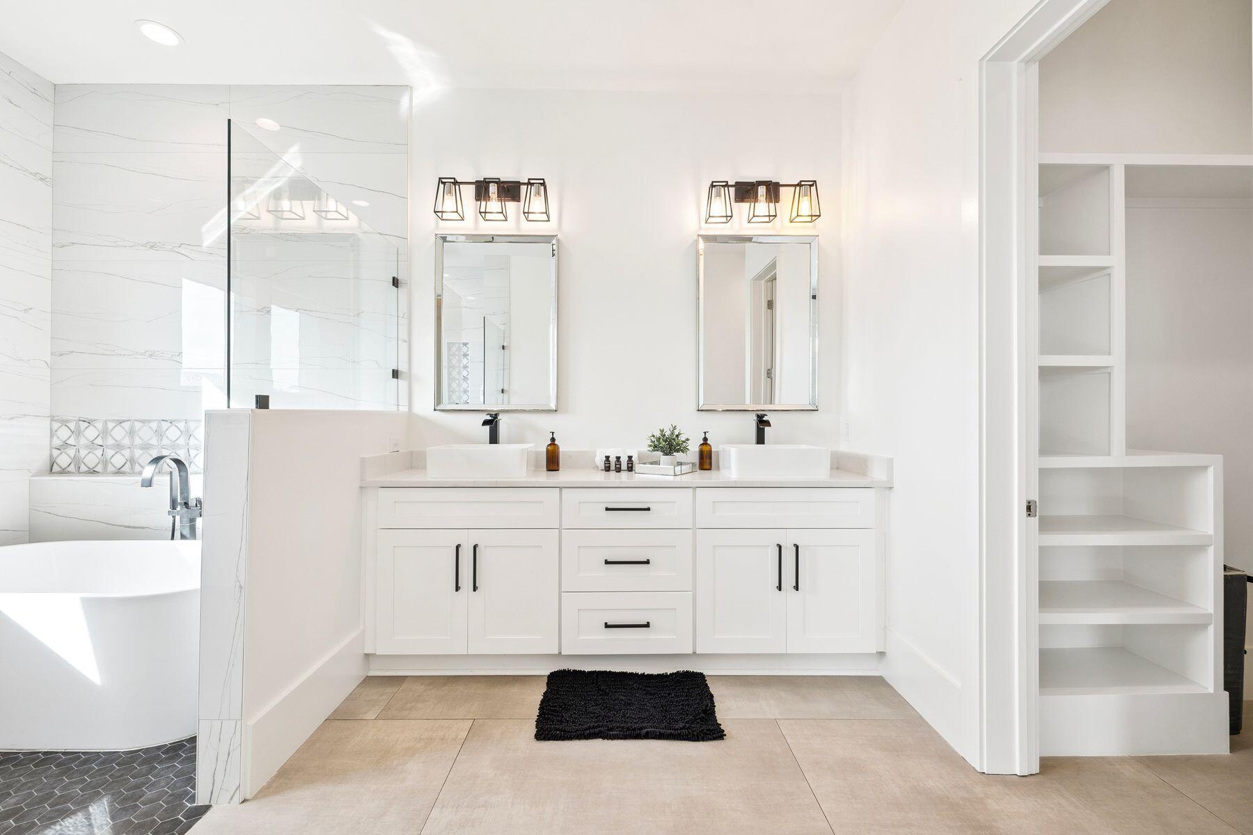 FRANGISTA BEACH 1ST ADDN - Residential