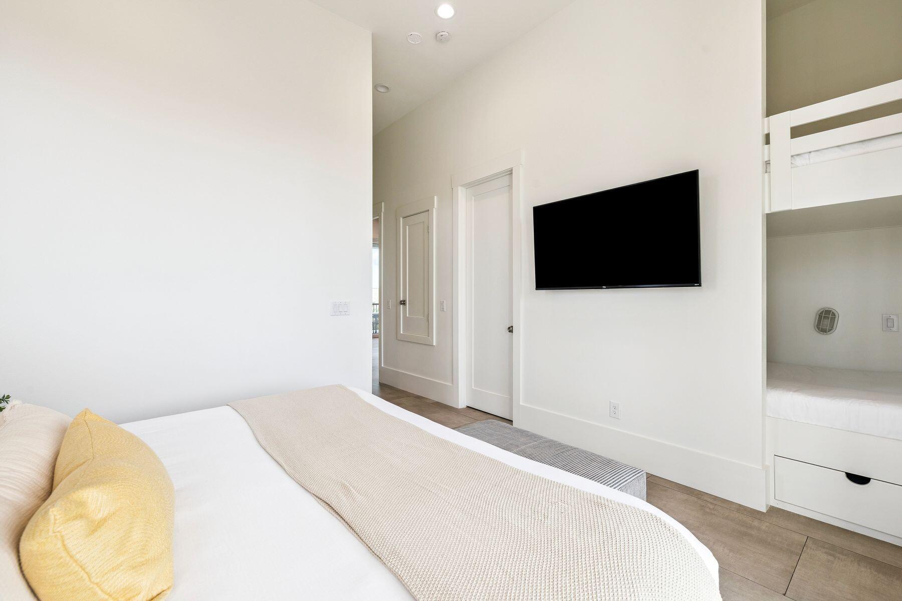 FRANGISTA BEACH 1ST ADDN - Residential