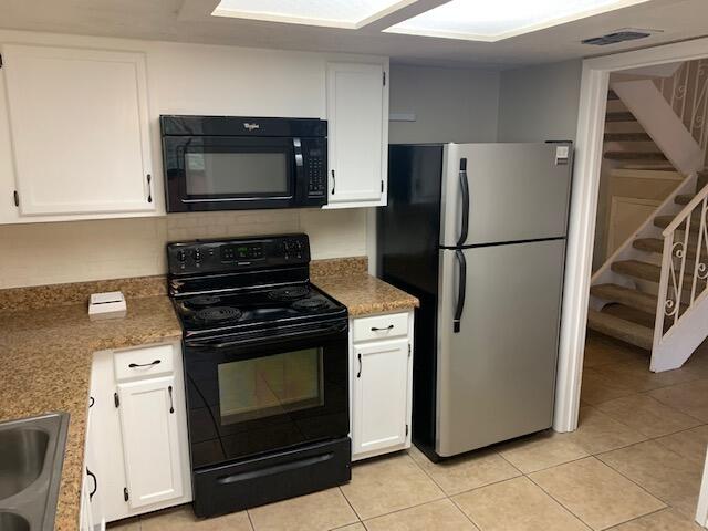 HIDDEN COVE T/H - Residential Lease
