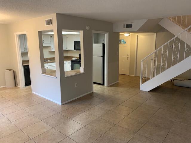 HIDDEN COVE T/H - Residential Lease