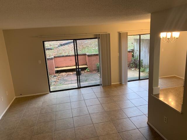 HIDDEN COVE T/H - Residential Lease
