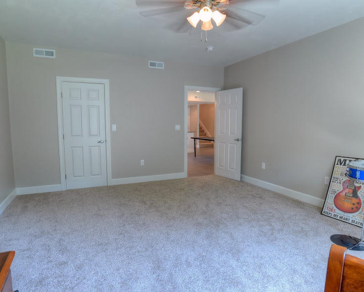 WOODRIDGE - Residential