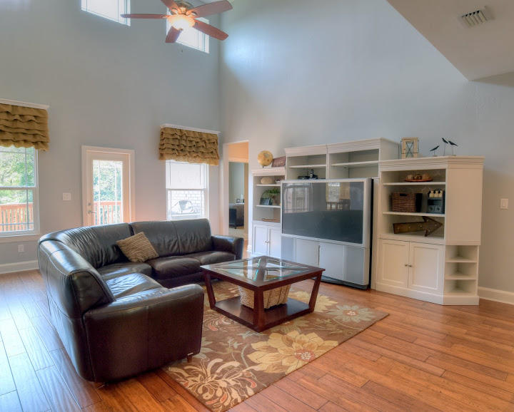 WOODRIDGE - Residential