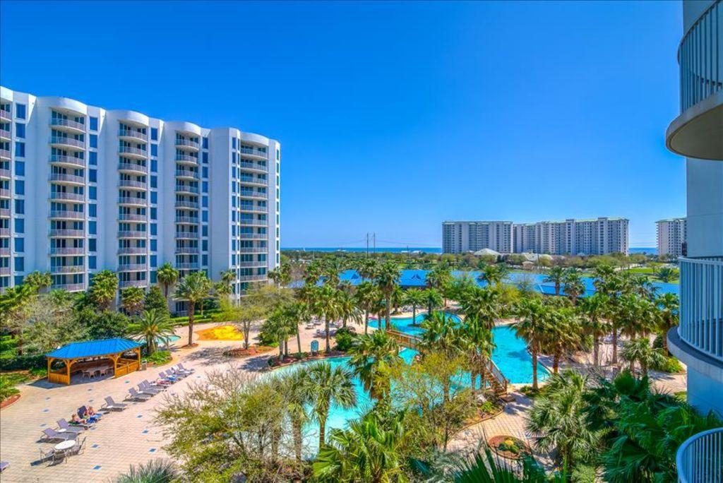 THE PALMS OF DESTIN - Residential
