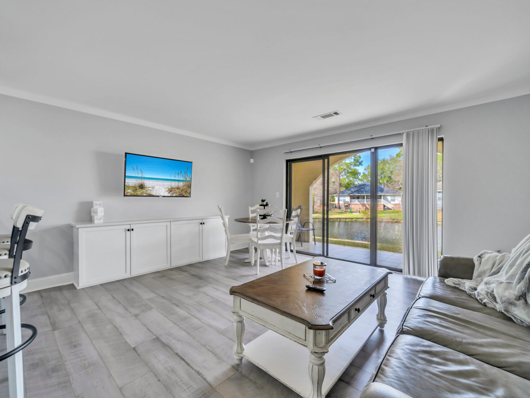 LAKESIDE CONDO AT BLUEWATER BAY - Residential
