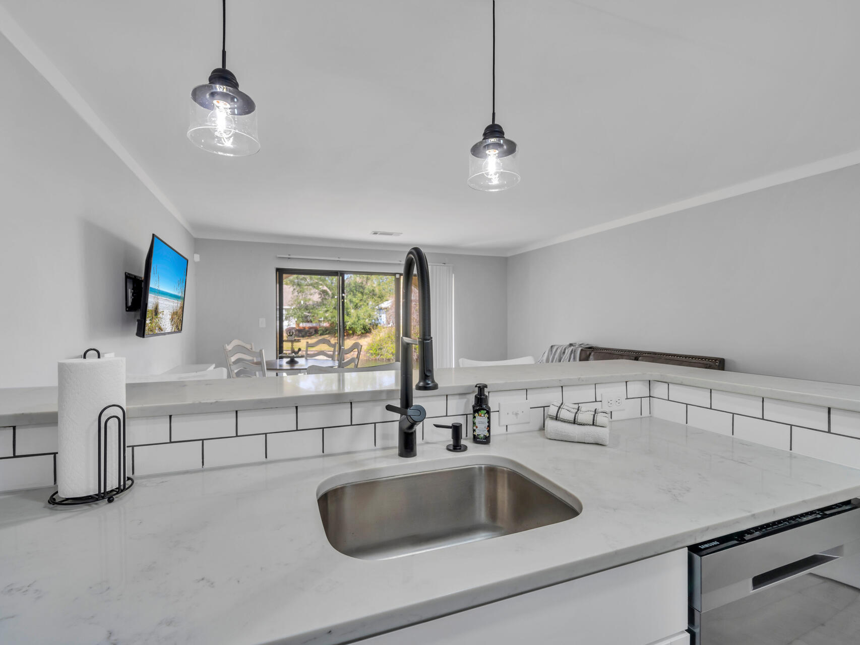 LAKESIDE CONDO AT BLUEWATER BAY - Residential