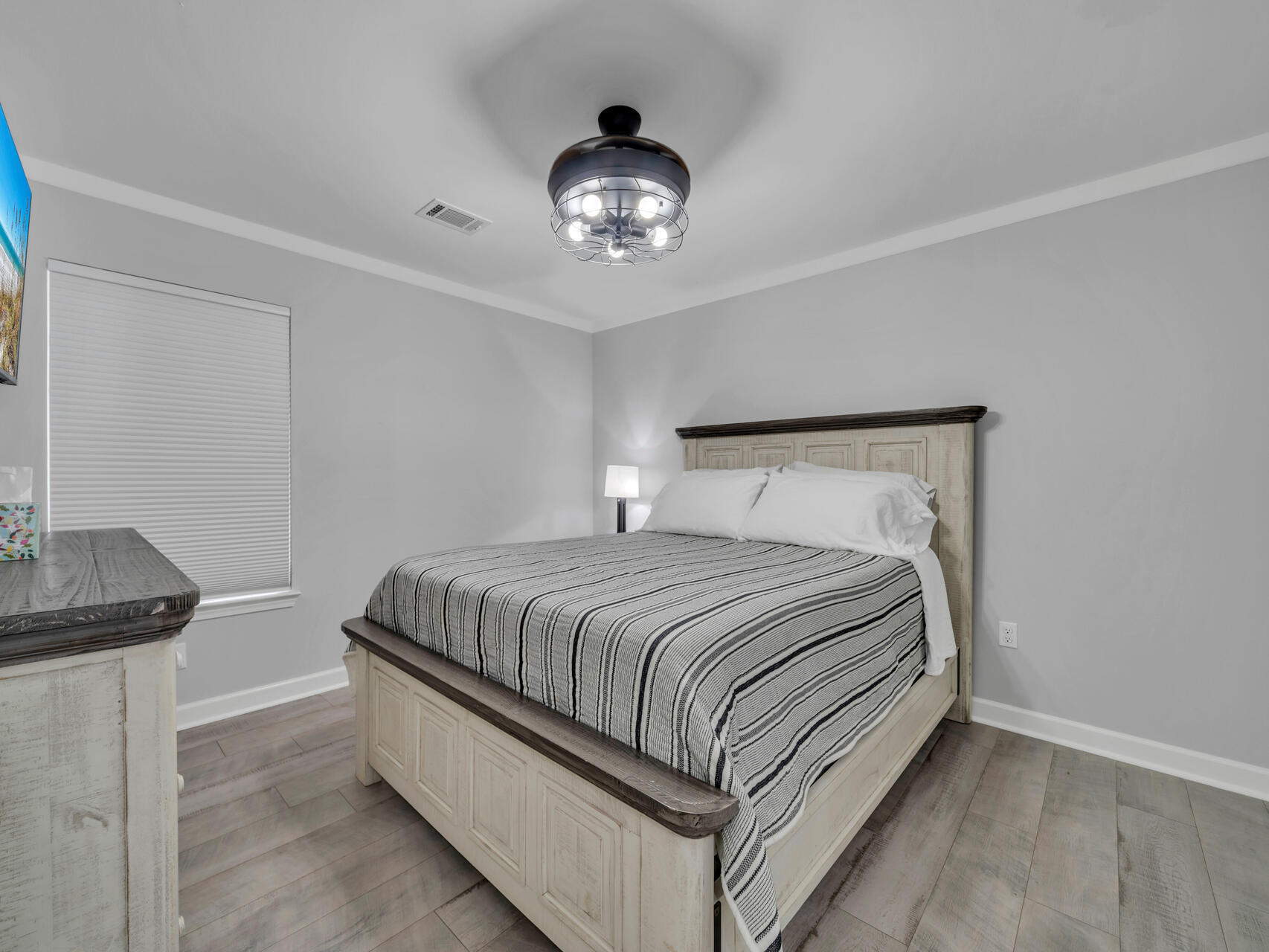 LAKESIDE CONDO AT BLUEWATER BAY - Residential