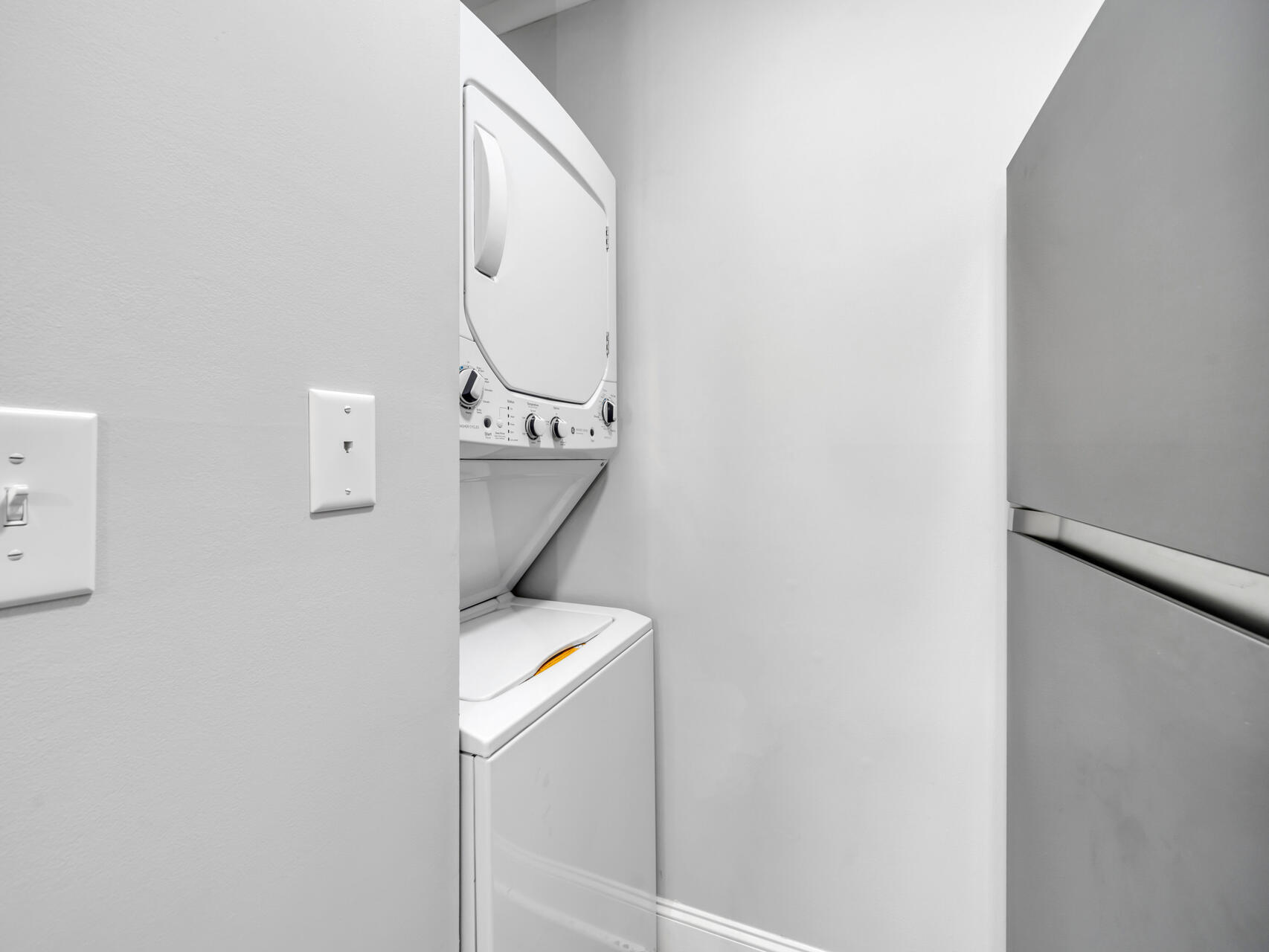 LAKESIDE CONDO AT BLUEWATER BAY - Residential