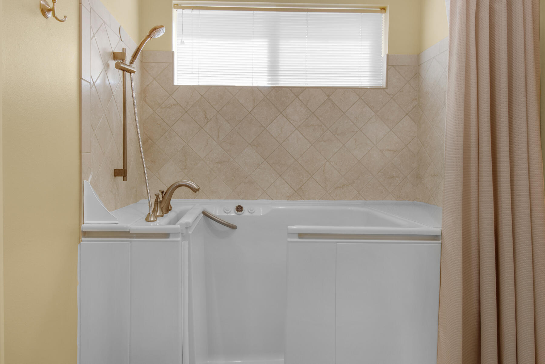 TROON DRIVE - Residential